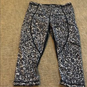 Lululemon Capri leggings
